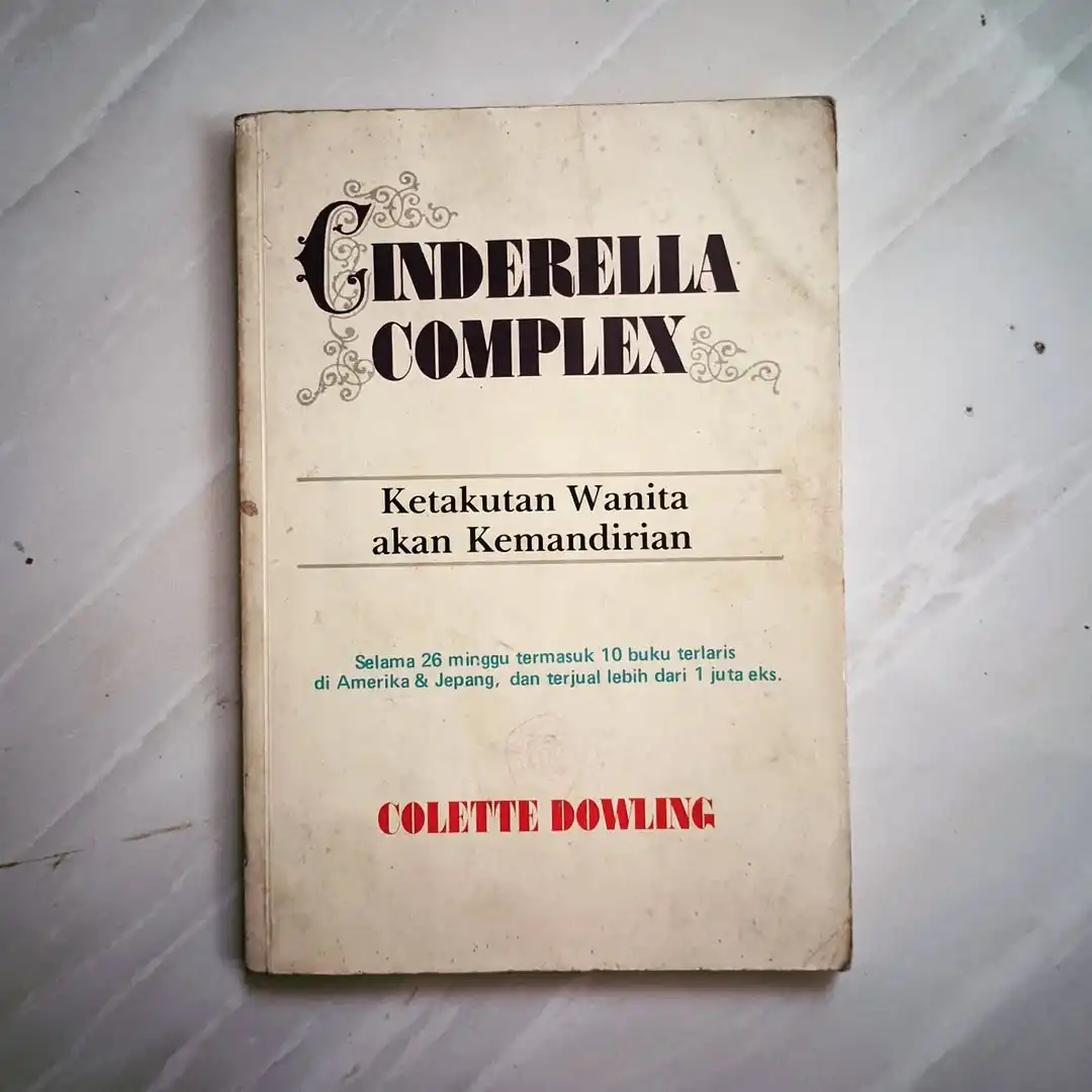 CINDERELLA COMPLEX - gambar 1