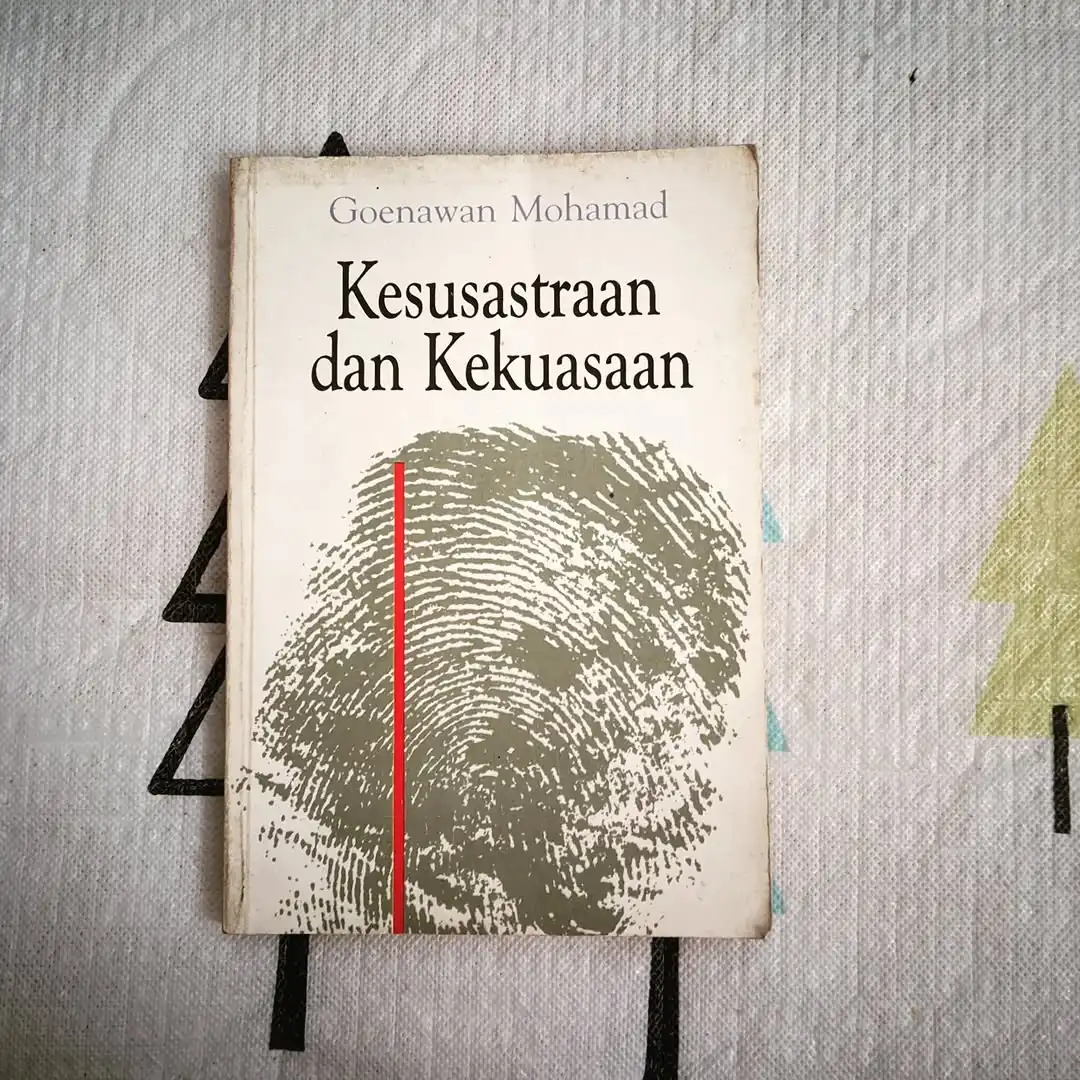 Kesusastraan Dan Kekuasaan - gambar 1
