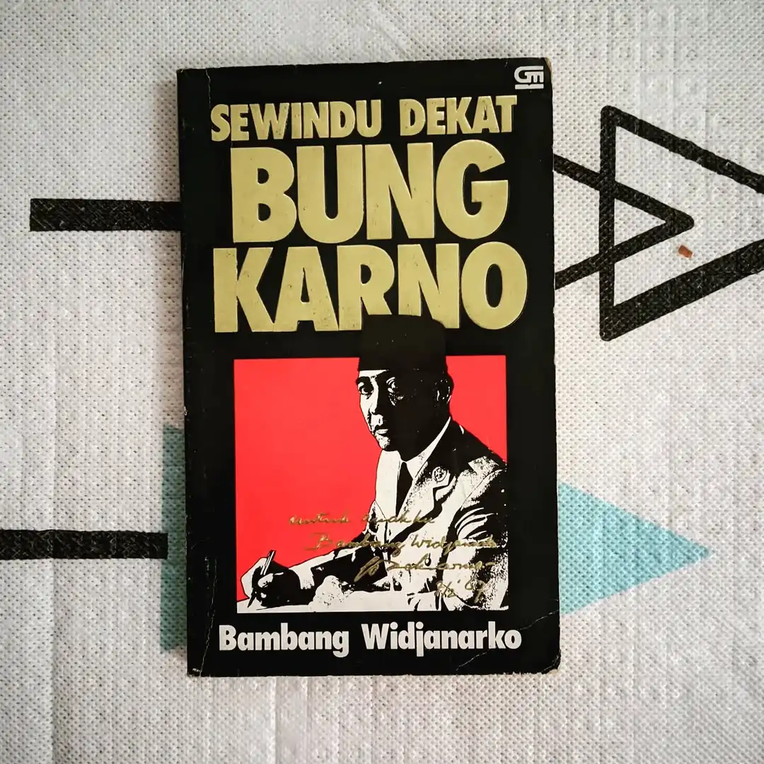 SEWINDU DEKAT BUNG KARNO - gambar 1