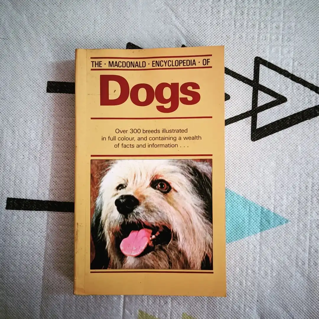 THE MACDONALD ENCYCLOPEDIA OF DOGS - gambar 1